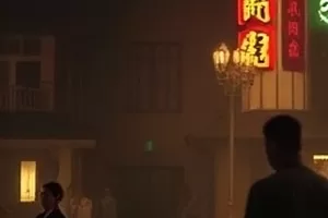 末班电车穿过花瓣封面图